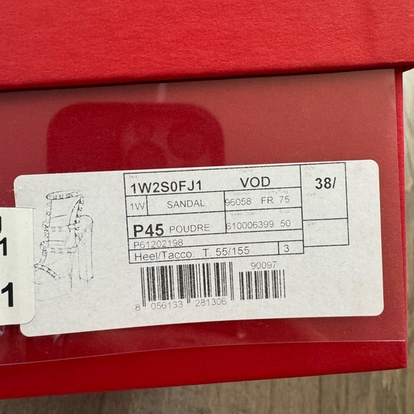 Valentino RockStud Sandals in Nude size 38, 38.5 - Picture 4 of 7